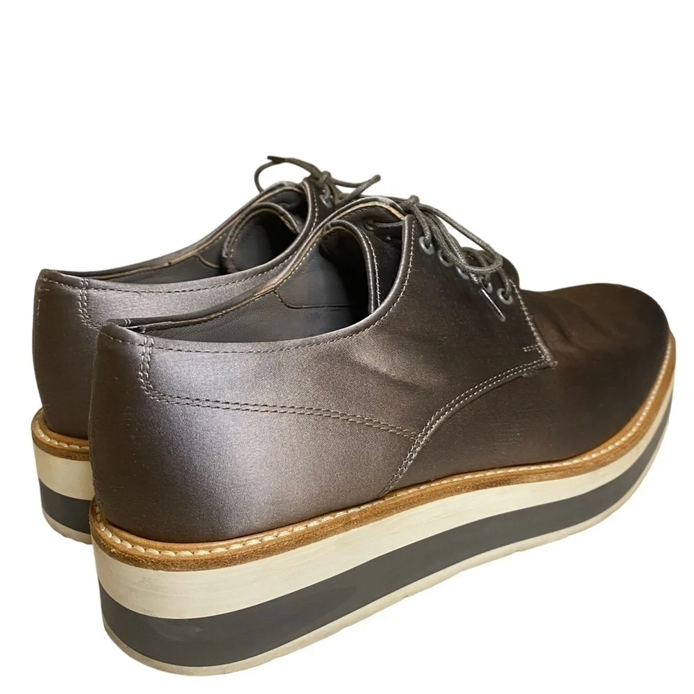Vince.  Gray Satin Creeper Platform Lace Up Oxford size 8M